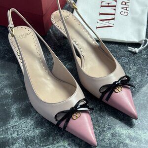 Valentino Garavani Bepointy Slingback Pumps